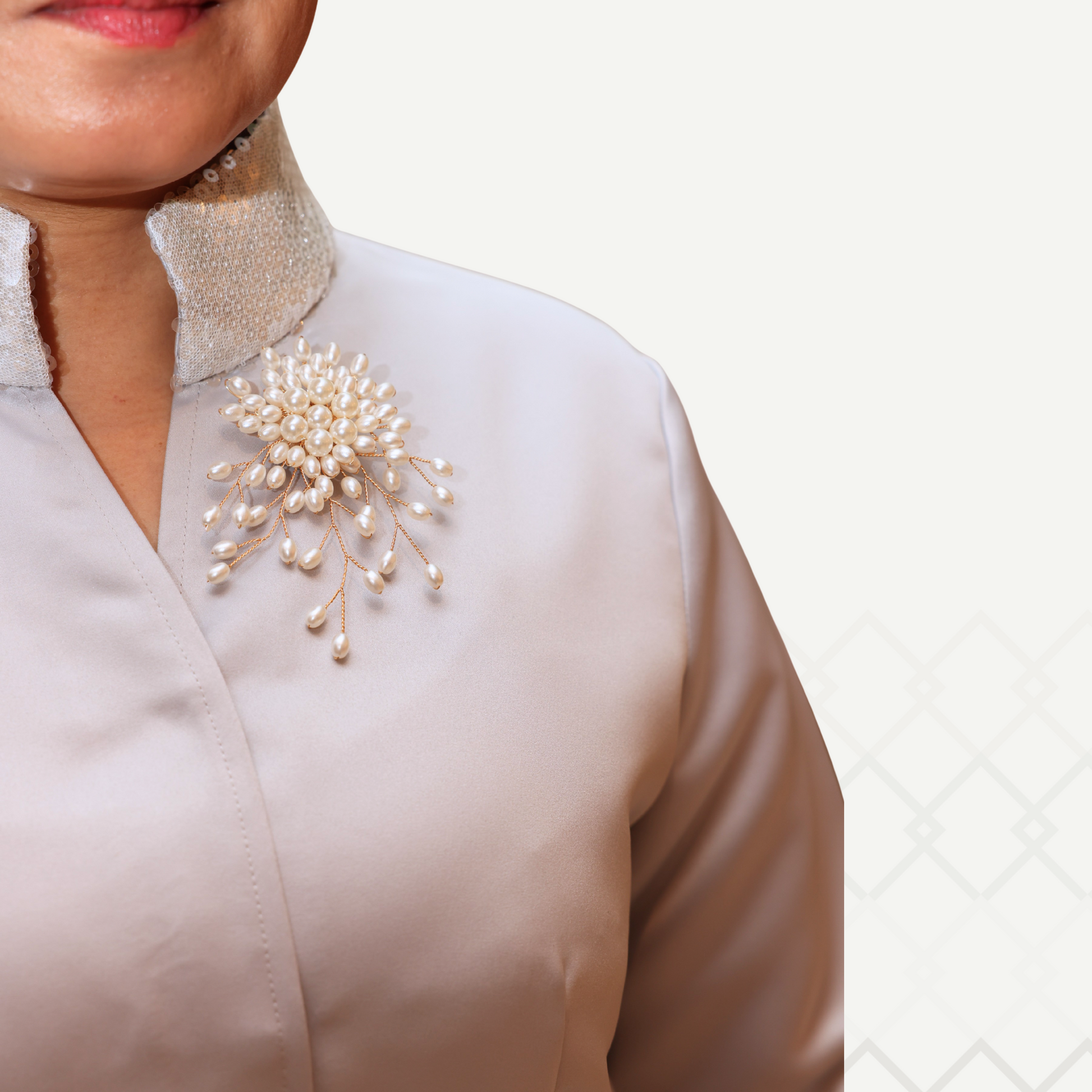 Pearl Brooch بروش لؤلؤ